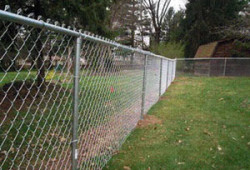 Как сделать забор из сетки Рабица?