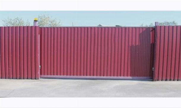 Откатные ворота с автоматическим управлением